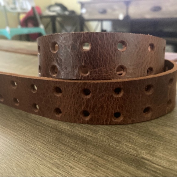 Vintage tan water Buffalo double hole leather belt 36” - Picture 2 of 3